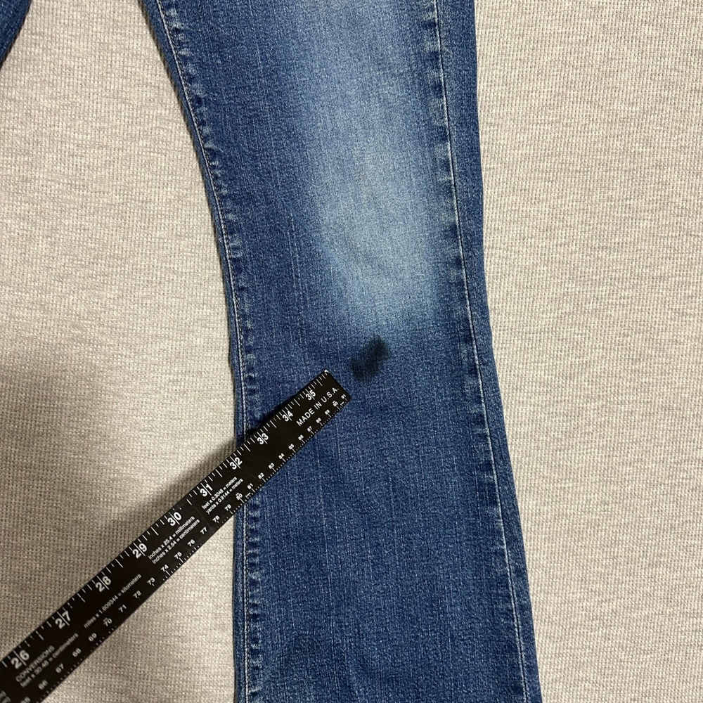Levi's 519 Low Flare Jeans 13 JR Womens 32x31 Medium Wash Distressed Raw Hem Y2K - Picture 4 of 16
